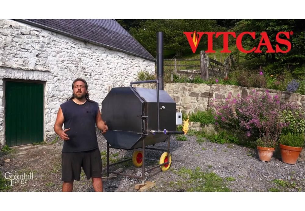 Vitcas u izradi generatora drvnog plina za neovisnu energetsku opskrbu na YouTubeu